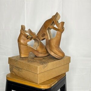 Free People Tan Leather Cedar Clog with Ankle Strap size 39